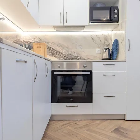 Charming Loft With Ac And Washing Machine
