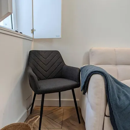 Charming Loft With Ac And Washing Machine
