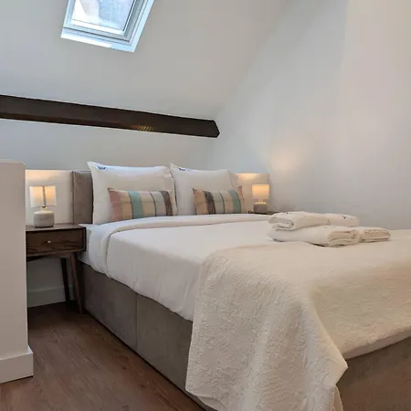 Charming Loft With Ac And Washing Machine *